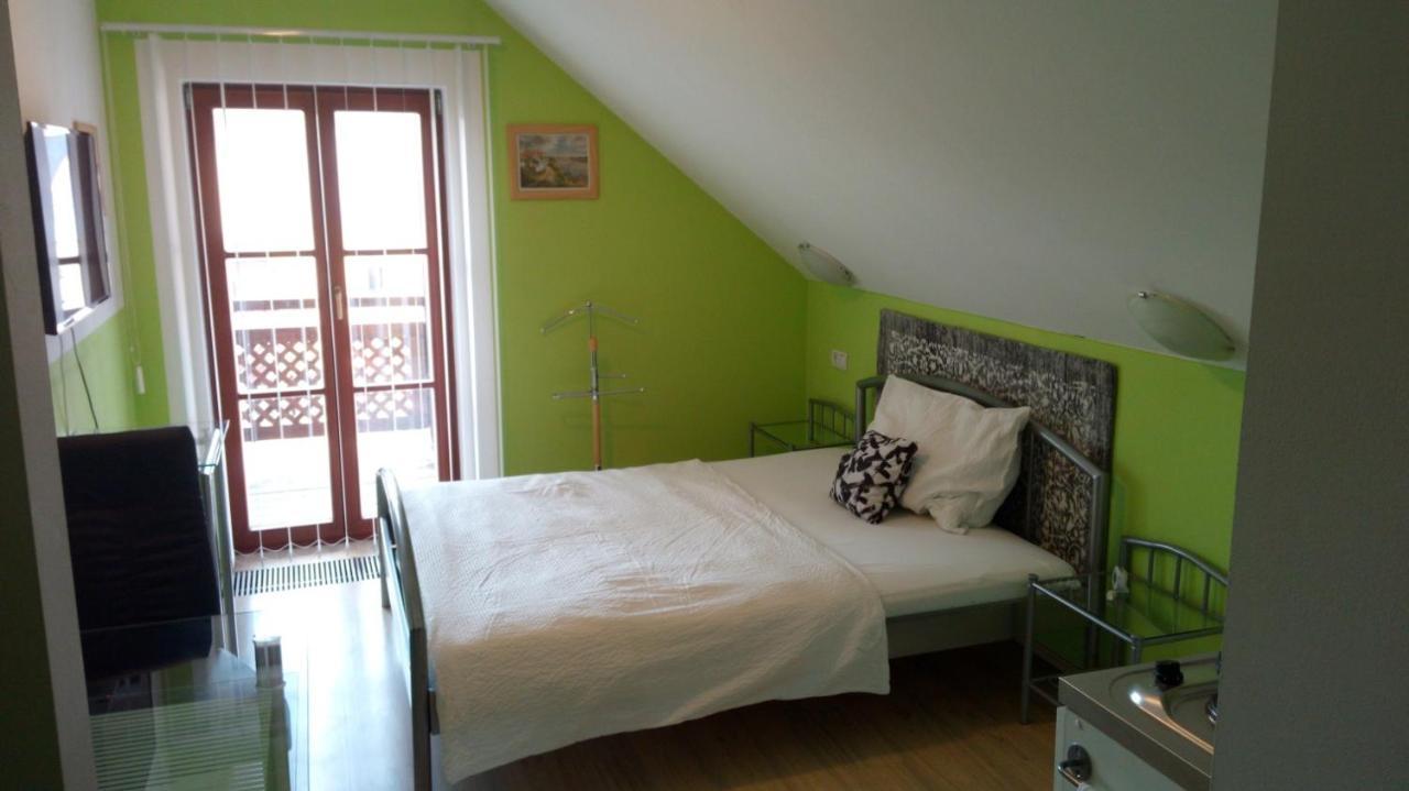 Apartments U Kasny กาดาญ ภายนอก รูปภาพ
