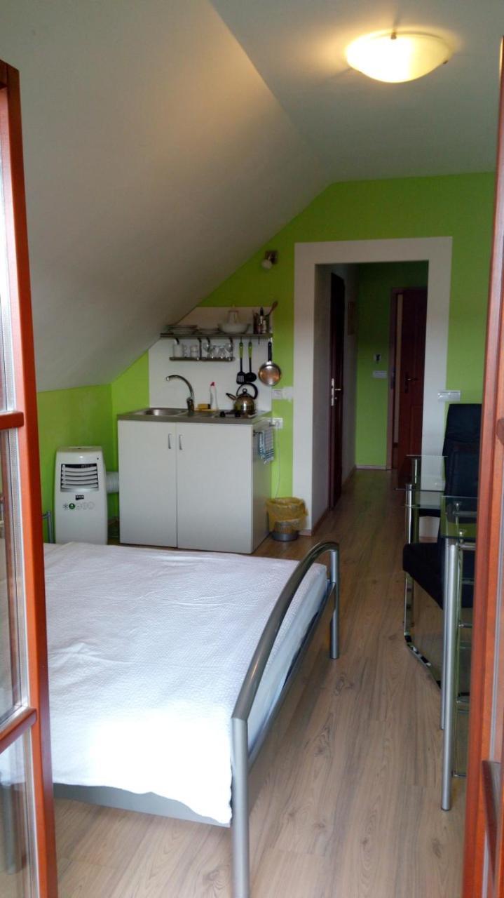 Apartments U Kasny กาดาญ ภายนอก รูปภาพ